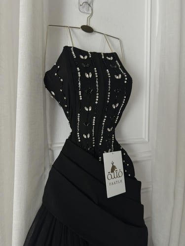 فستان هيفاء