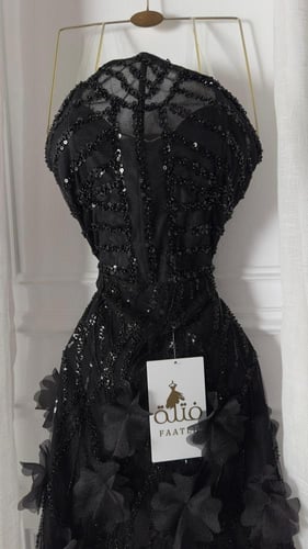 فستان عاليه