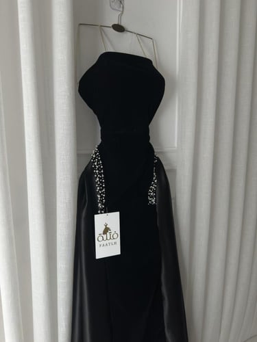 فستان انتصار