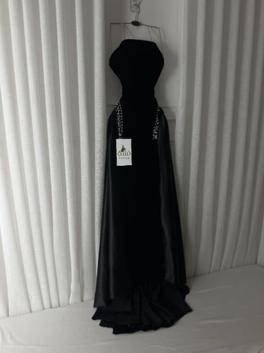 فستان انتصار