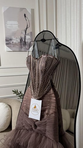 فستان منيرة