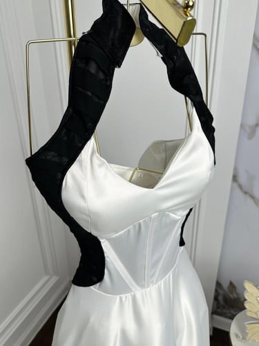 فستان منيره