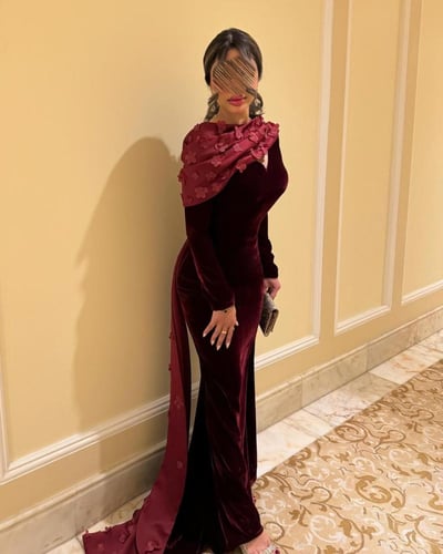 فستان نايفه