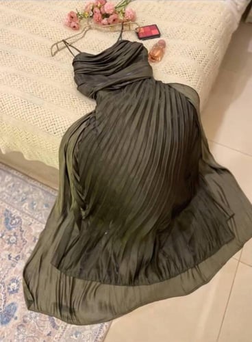 فستان فخم