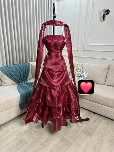 فستان نجلاء