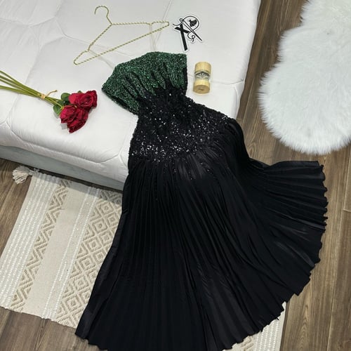 فستان بخامة فخمة جدا