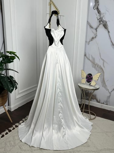 فستان منيره