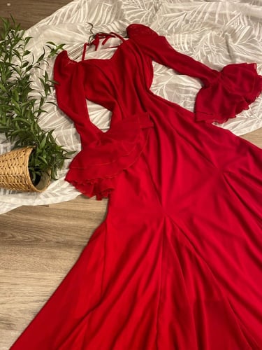 فستان نوره فخمم وانيق️‍