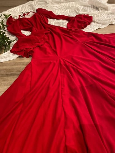 فستان نوره فخمم وانيق️‍