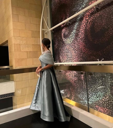 فستان بخامة فخمة جدا