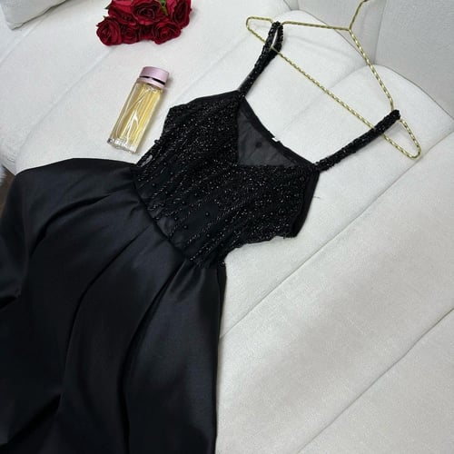 فستان الانيقات بتصميم عصري الخامه ميكادر روسي