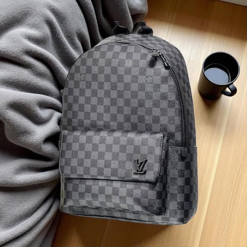 شنطة ظهر لويس فيتون