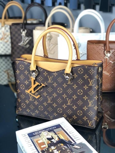 شنطة نسائية لويس فيتون