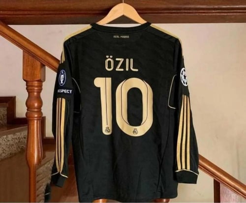 تيشيرت ريال مدريد كلاسيك