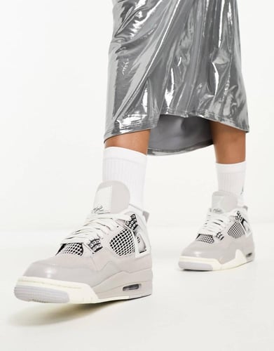 Air Jordan 4 retro trainers in light iron grey and...