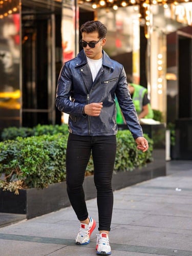 جاكيت كحلي جلد منقوش بشعارات لويس فيتون