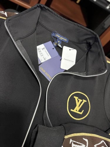 بلوفر لويس فيتون