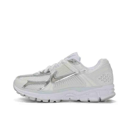 NIKE Zoom Vomero 5 Chrome Toe Sneakers