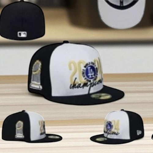 كاب نيوير مقفل