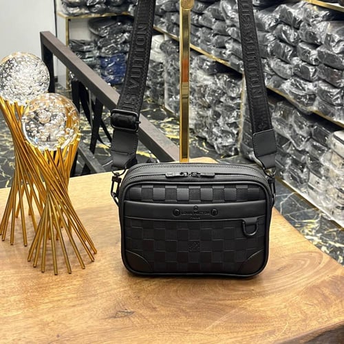 شنطة كتف لويس فيتون