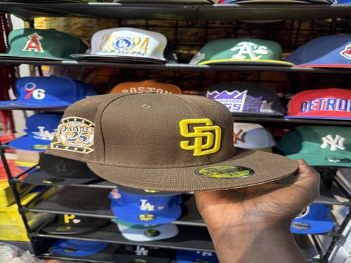 كاب نيوير مقفل