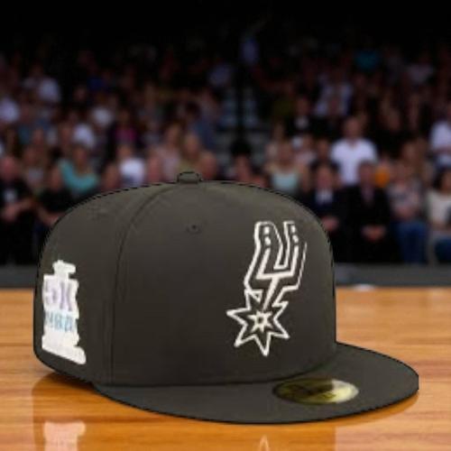 كاب نيوير مقفل