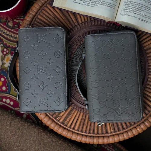 شنطة لويس فيتون ميني زيبي متعددة الأغراض