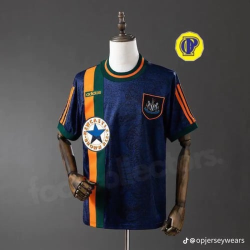 كلاسيك نيوكاسل 1997-98 Newcastle United FC 2a Equi...