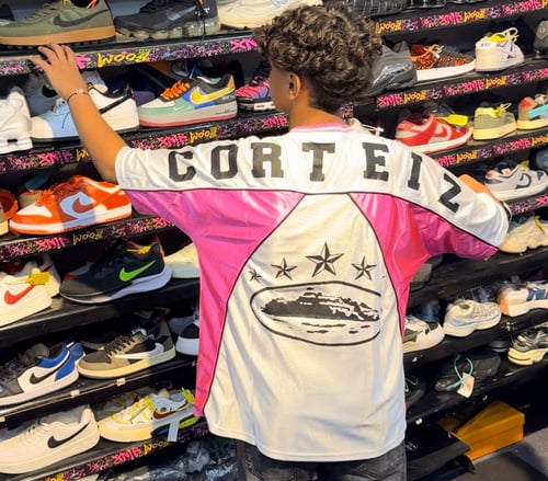 تيشيرتات كورتز