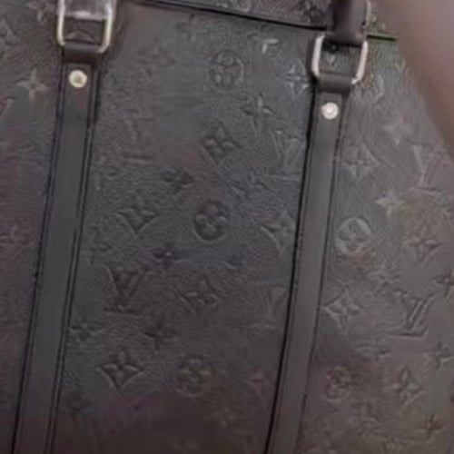 شنطة لابتوب من لويس فيتون