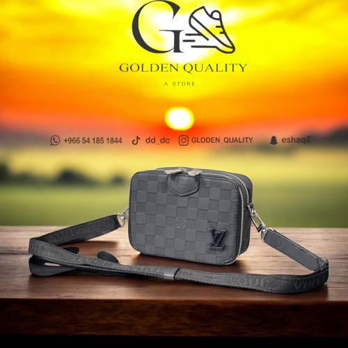 LOUIS VUITTON شنطة يد وكتف