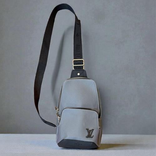 شنطة كتف لويس فيتون