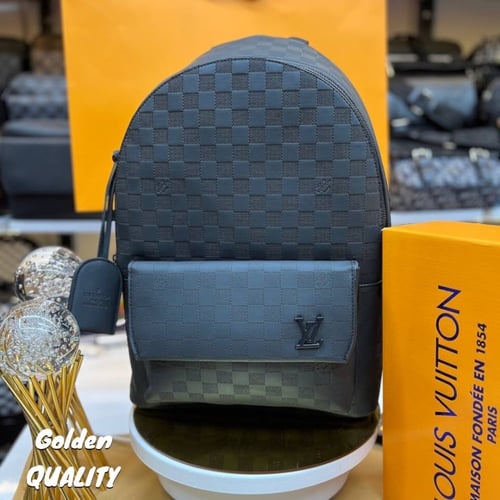 شنطة ظهر لويس فيتون