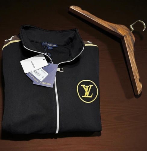 بلوفر لويس فيتون