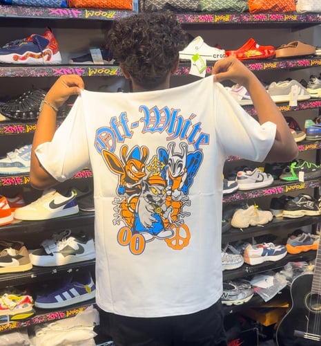 تيشيرت اوف وايت