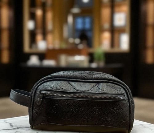 شنطة يد صغيرة من لويس فيتون