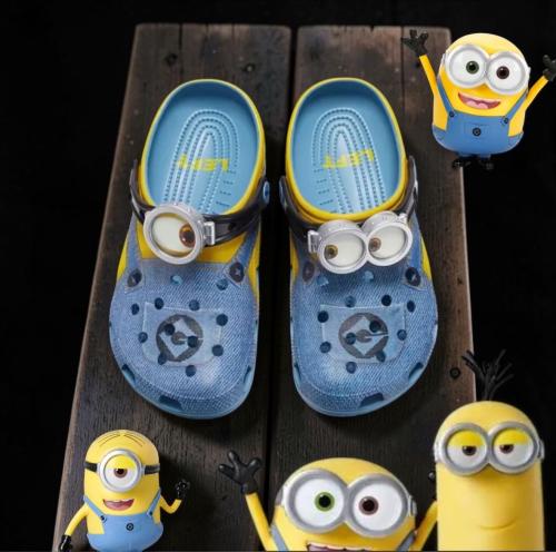 كروكس مينيوز minion crocs