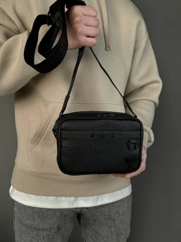 شنطة كتف لويس فيتون