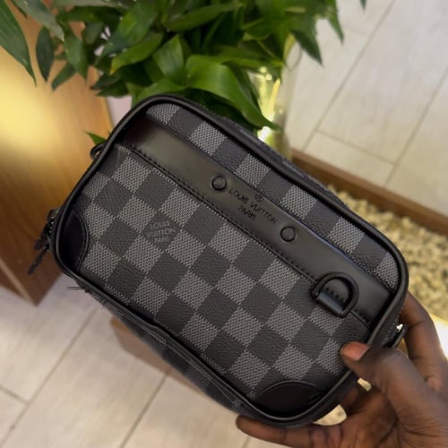 شنطة كتف لويس فيتون