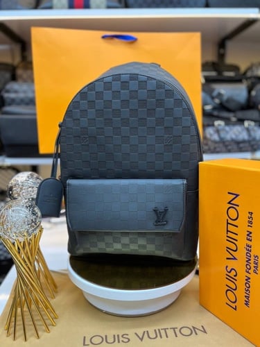 شنطة ظهر لويس فيتون