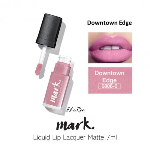 طلاء وملمع شفاه سائل مطفي