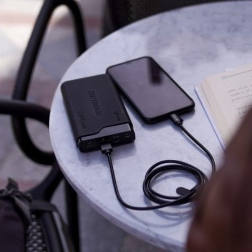 بطارية ايلجنت 20100 من ليكترونك تقنية الشحن السريع...