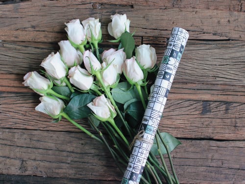 لمنزلك، لبهجتك - لون أبيض