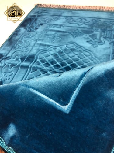 مجموعة سجاجيد مخملية مبطة ملونة (5 سجاجيد كبيره)