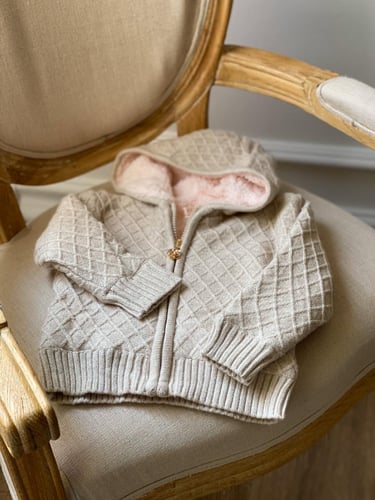 جاكيت أطفال بناتي صوف محبوك ب قبعه .