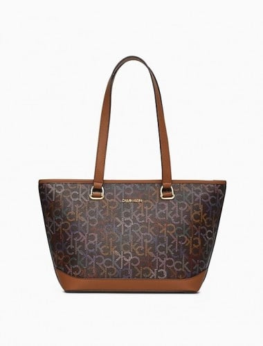 شنطة نسائية من كالفن كلاين