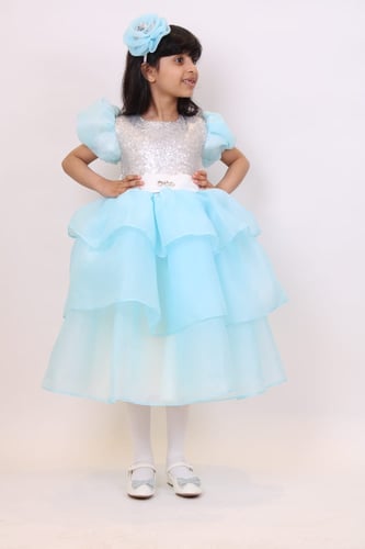 فستان سهره بالون الابيض والازرق السماوي