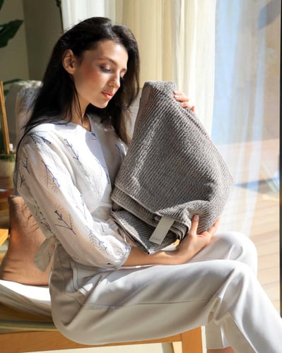 طقم من منشفتين كلاسيك بلون رمادي