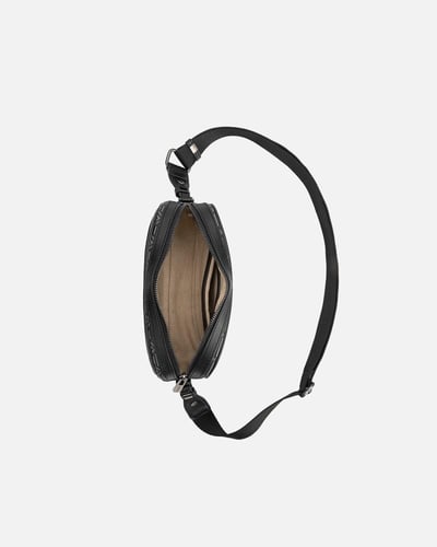 شنطة رجالية لاطلالتك كل يوم بلون أسود