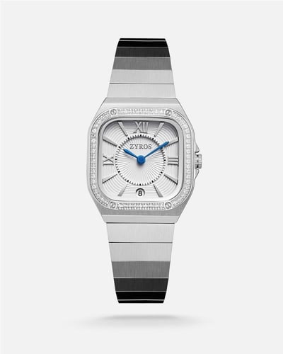 طقم نسائي يميز حضورك